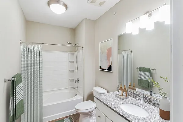 Highcroft Apartments — Photo 4