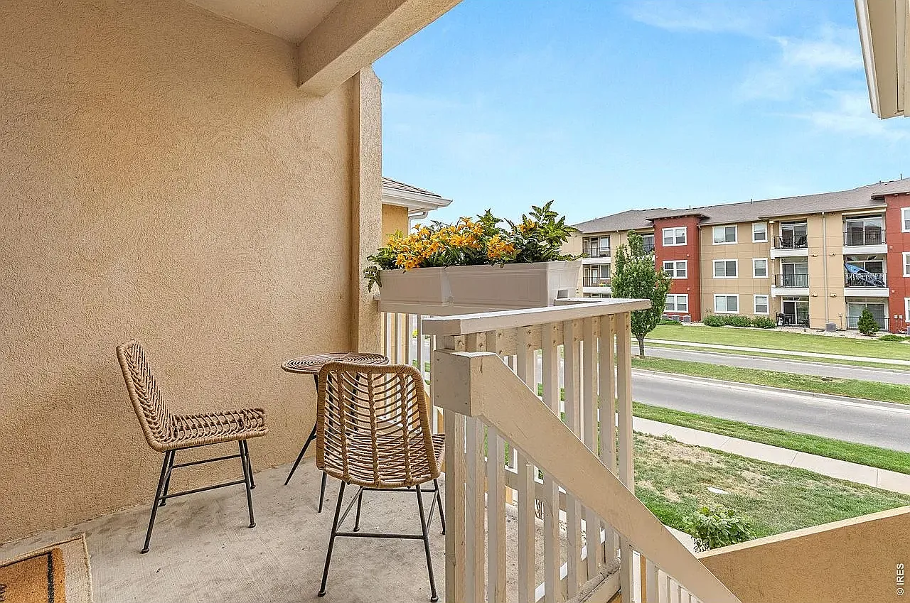208-208 Lucca Dr — Photo 3