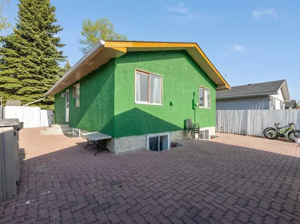 3050 E 30a St SE, Calgary, AB T2B 0S7