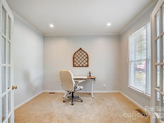4th image of 4501 Poplar Grove Dr