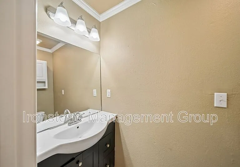 906 N Atlanta St — Photo 11