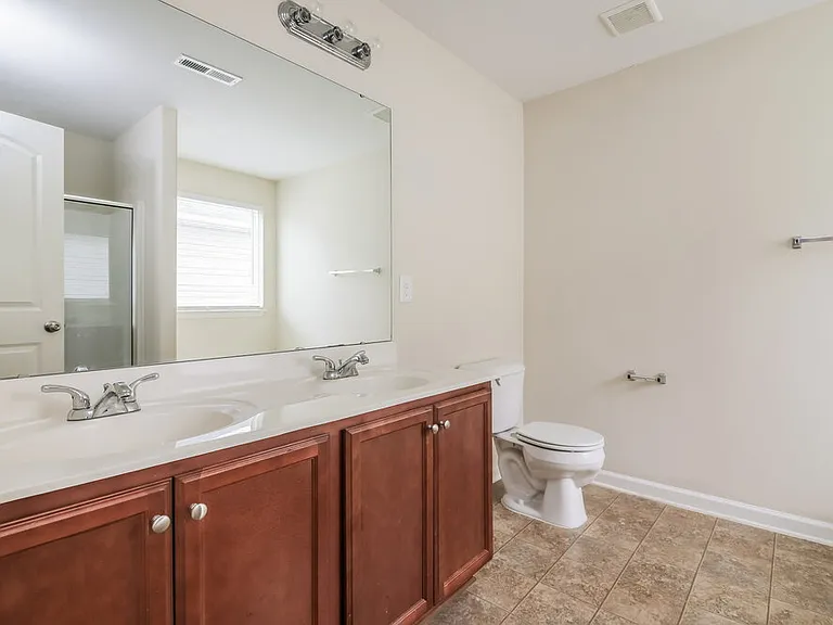 1345 Lowenstein St — Photo 12