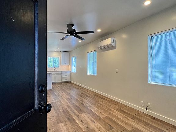 2nd image of 2100-2118 Yajome St #2116