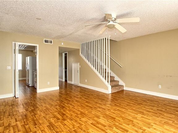 4th image of 4659 Lighthouse Cir #119