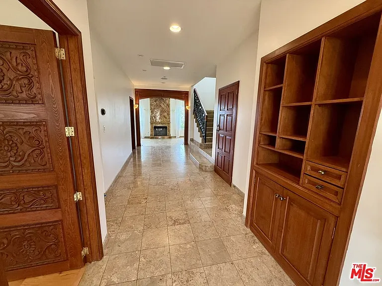 10827 Pacific View Dr — Photo 7