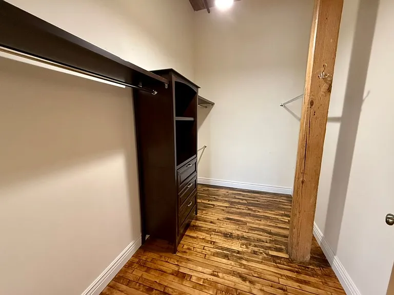 421 Broad St — Photo 14