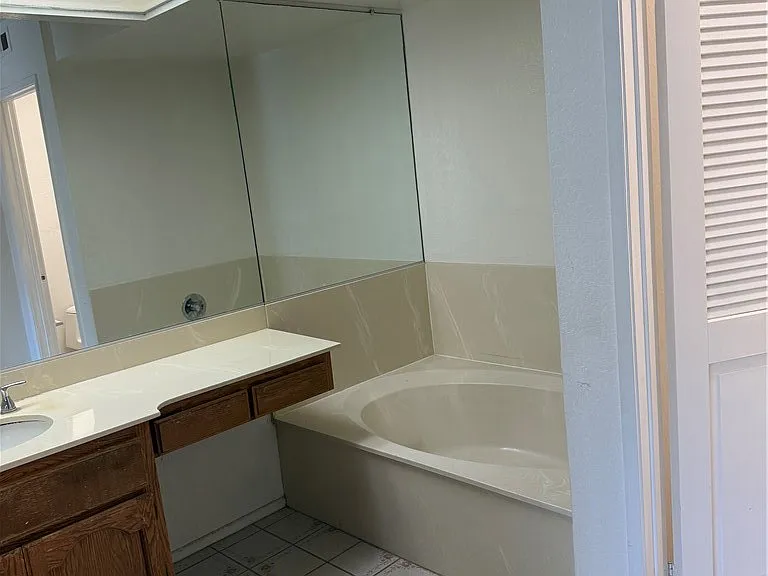 1325 Solera Ln #5 — Photo 15