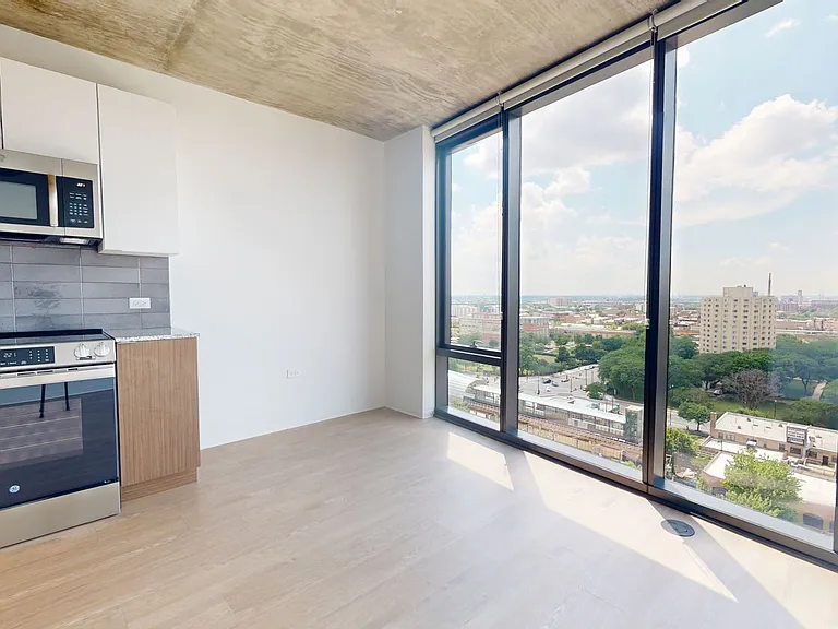 Dining/Living room