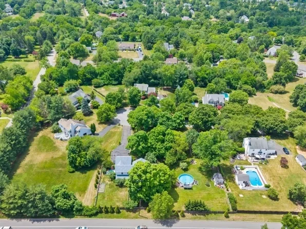 9 Mills Ct, Raritan Twp., NJ 08822