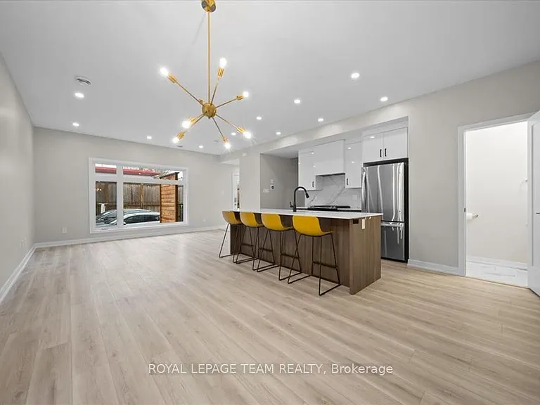 304 Lanark Ave #D — Photo 8