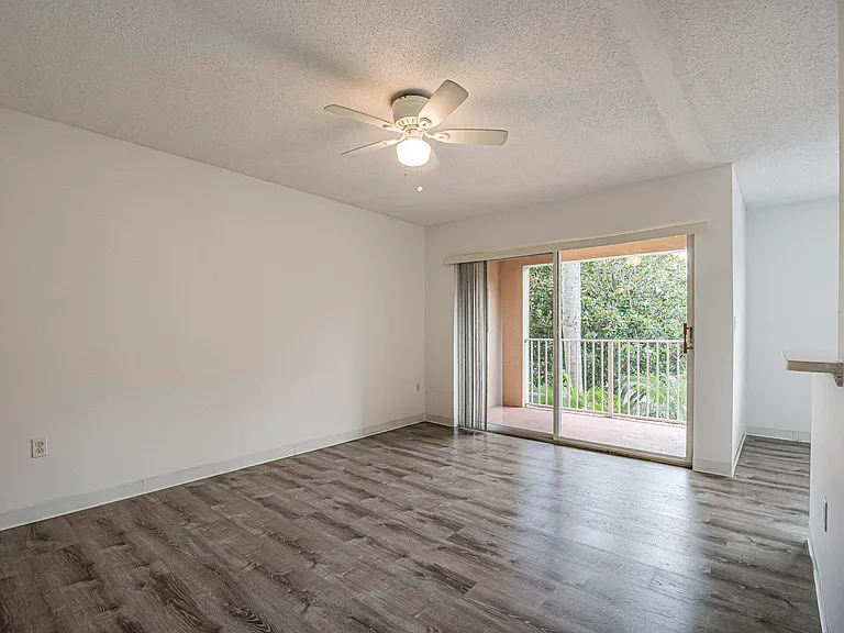 1670 N 42nd Cir #203 — Photo 5