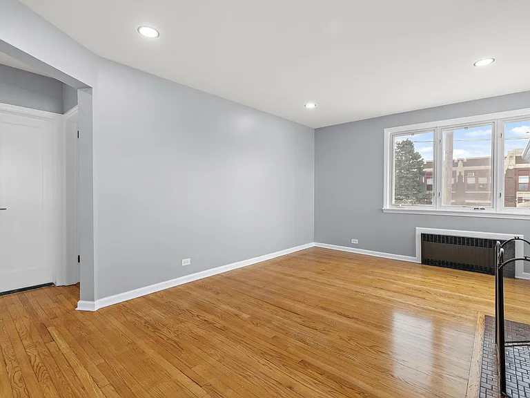 590 Grove Ave #2 — Photo 15