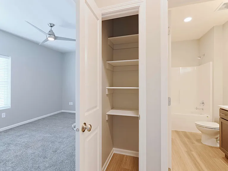Trailview Apartments at Pioneers Park — Photo 56