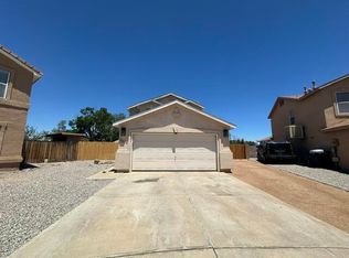 1057 Las Golondrinas Ct NW, Albuquerque, NM 87107