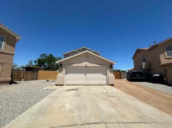 1057 Las Golondrinas Ct NW, Albuquerque, NM 87107