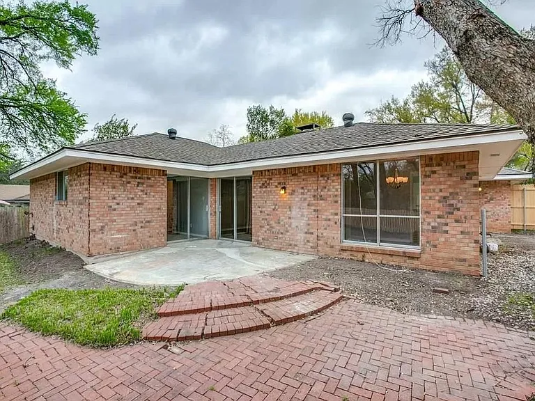 726 Cottonwood Cir — Photo 31