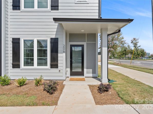 206 Freeland Ln, Charlotte, NC 28217