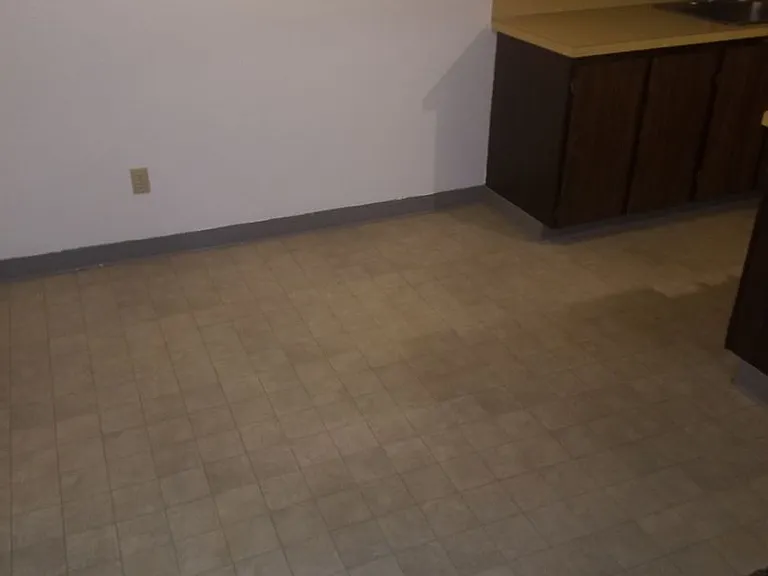 605 Umatilla Ave — Photo 5