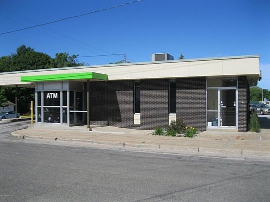 2nd image of 7685 Lake St