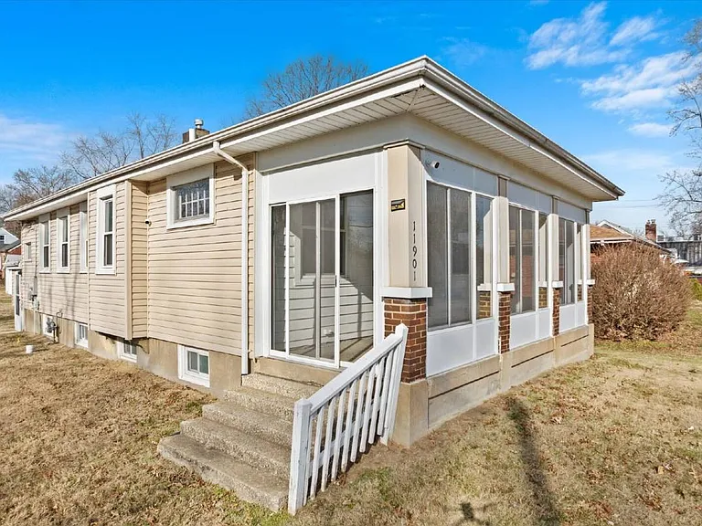 11901 Bellefontaine Rd — Photo 4