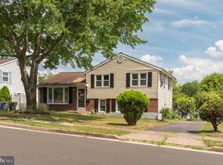 1313 Osbourne Ave, Abington, PA 19001