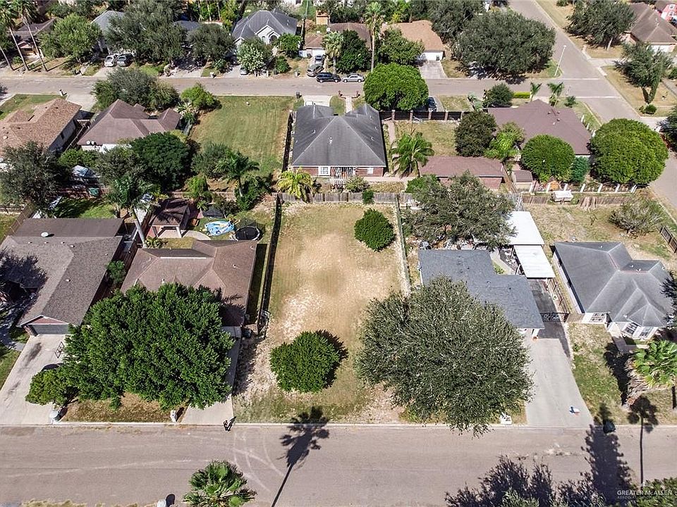 1st image of 611 Date Palm St