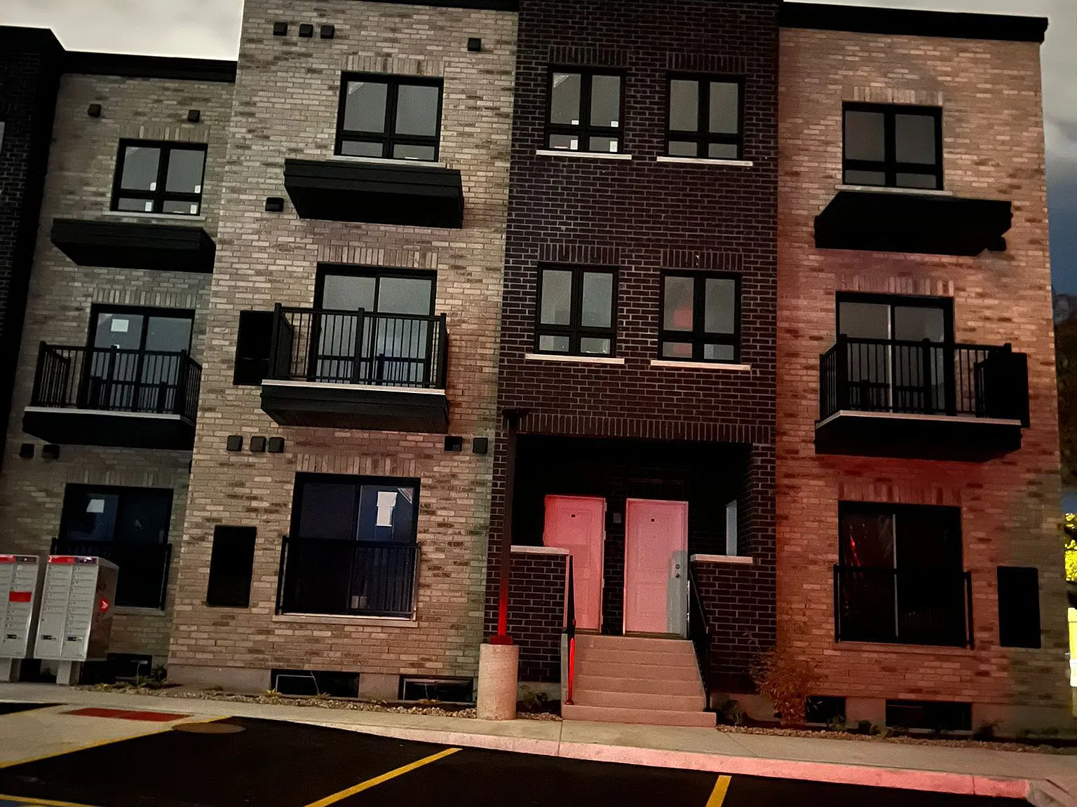 2 bed, $2,199 — Photo 1