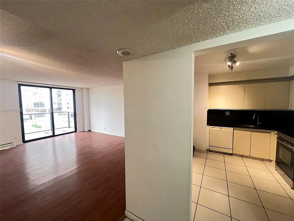 18151 NE 31st Ct #504
