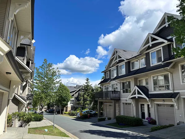 3105 Dayanee Springs Blvd #121, Coquitlam, BC V3E 0C2