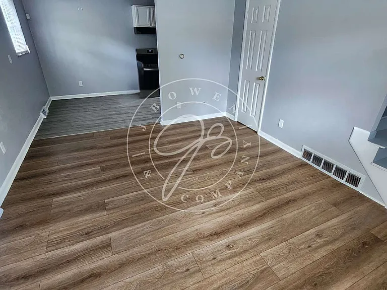 1719 W Bancroft St #D — Photo 3