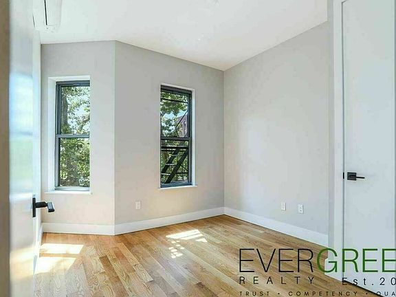 4th image of 228 New York Ave #2F