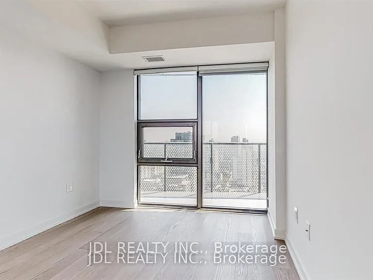 11 Wellesley St W #3401 — Photo 6