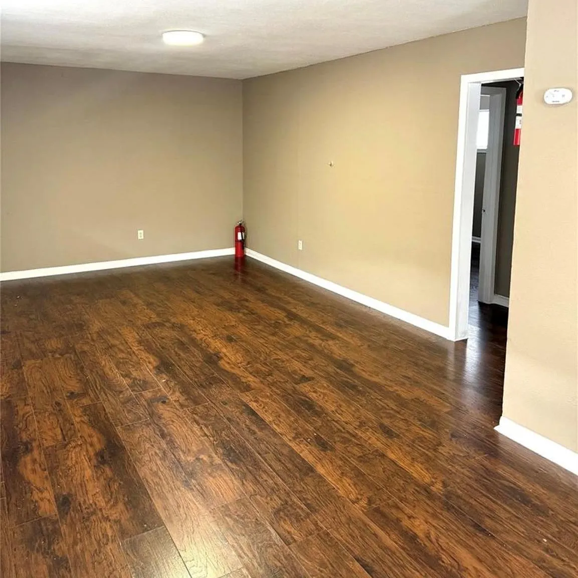 2 bed, 1.0 bath, $900 — Photo 3