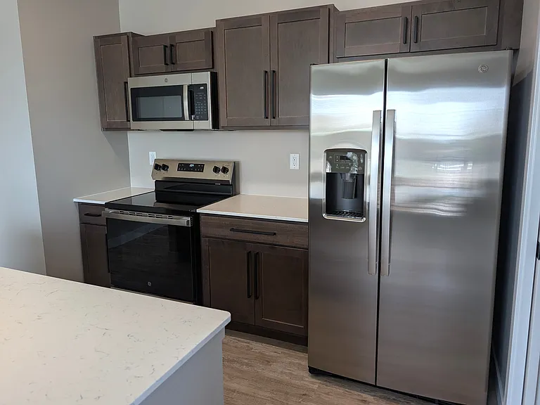 Elm 26 — Photo 29
