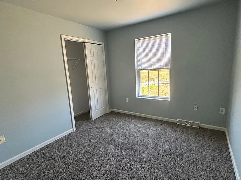 2153 Penn St — Photo 10