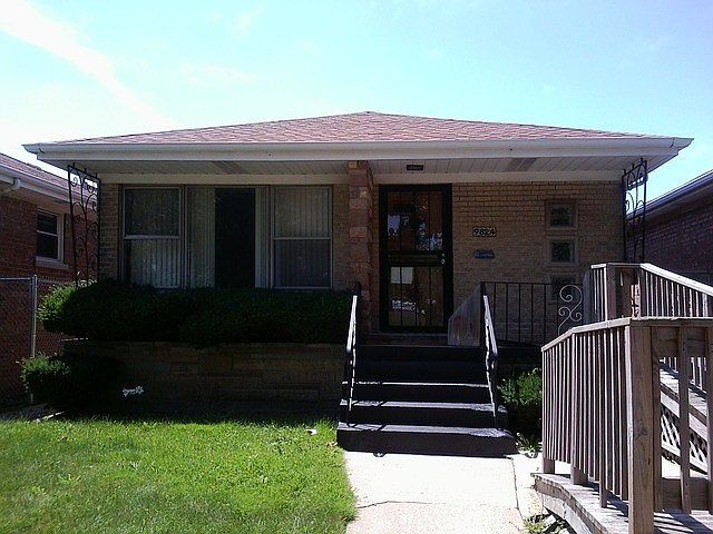 2nd image of 9824 S Indiana Ave