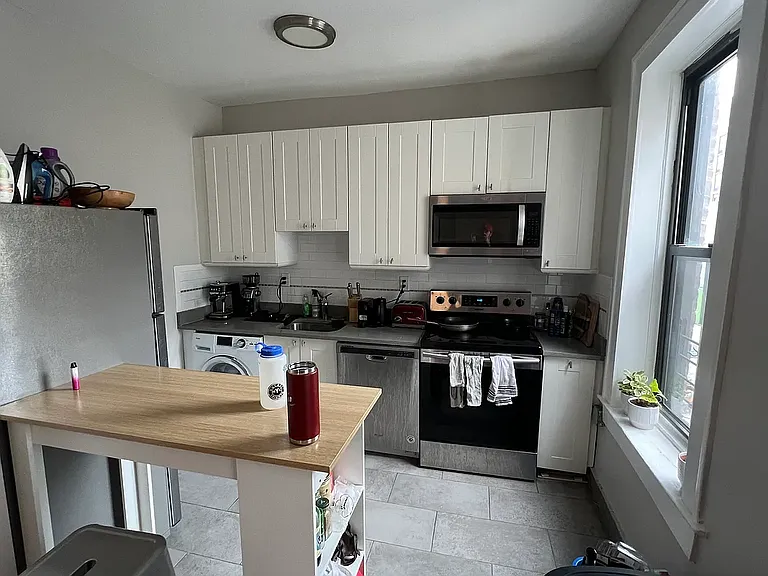24-03 41st Ave #14 — Photo 6