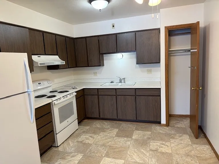 1700 Jackson St — Photo 14