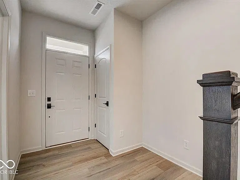 3 bed, 2.5 bath, 1980 sqft, $2,695 — Photo 2