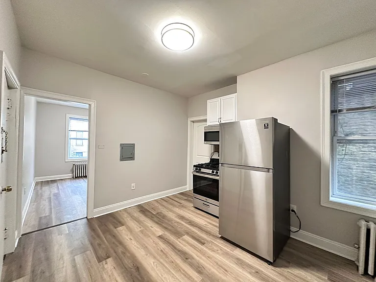 384-86 Baldwin Ave #2 — Photo 4