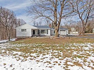 27 Knorr Rd, Monroe, CT 06468