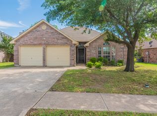 205 Larkspur Dr, Forney, TX 75126