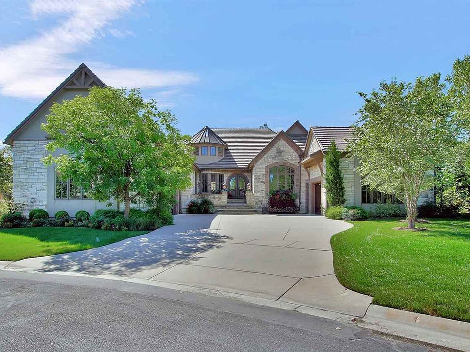 1st image of 103 E Pine Meadow Ct