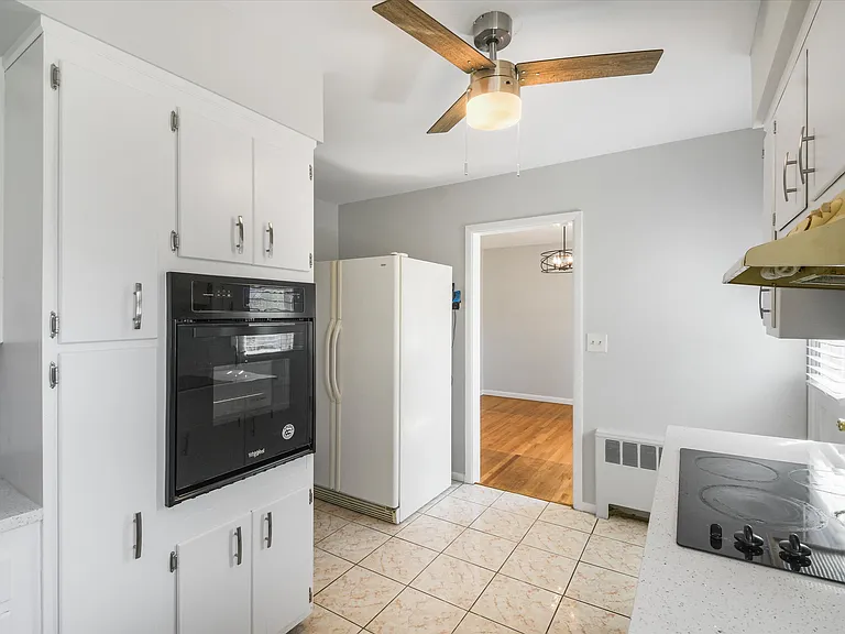 846 Hartsdale Rd — Photo 10
