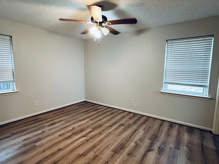 9104 Woodshore Dr — Photo 9