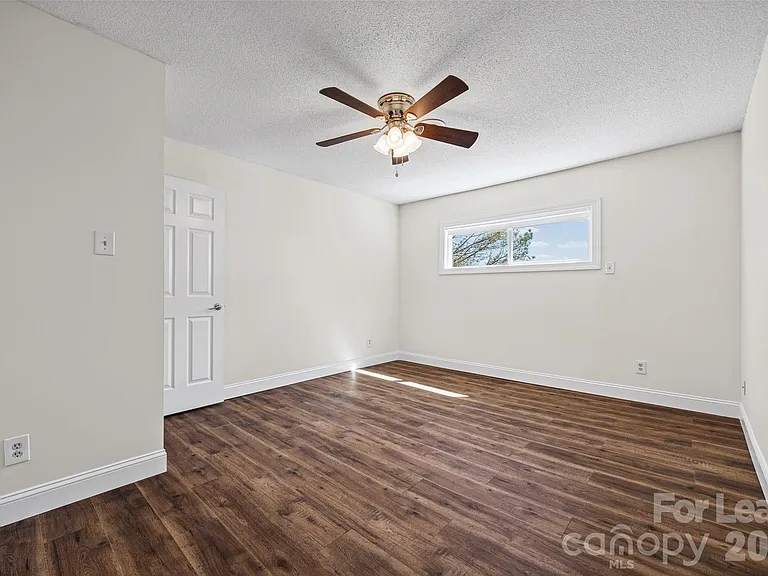 16149 Horoa Ct — Photo 19