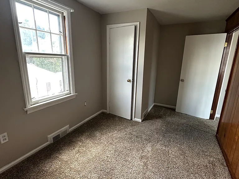 189 Spruce St #2 — Photo 8