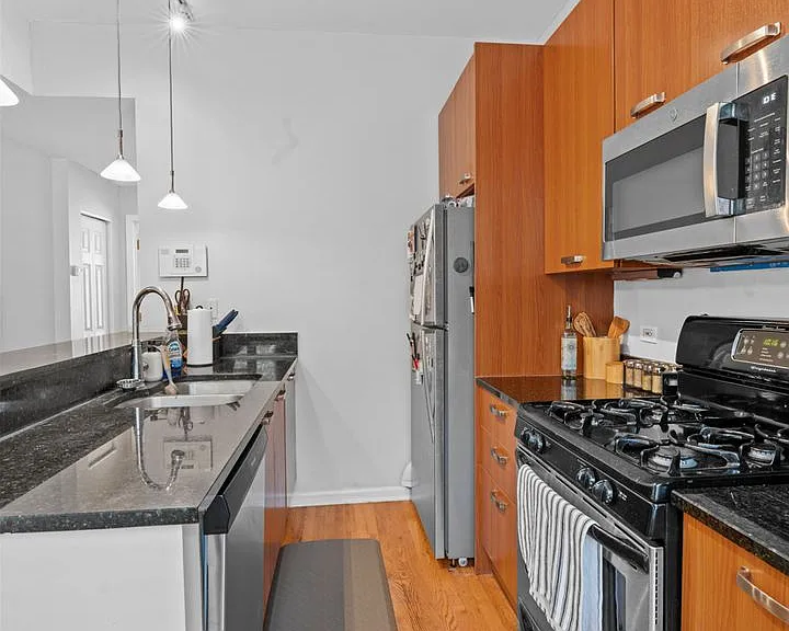 1308 W North Shore Ave — Photo 18