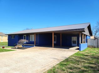 350 N Locust St, Newark, AR 72562