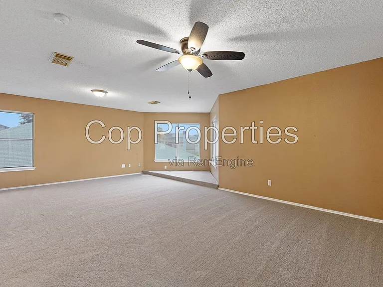 8118 Stagwood Hl — Photo 24